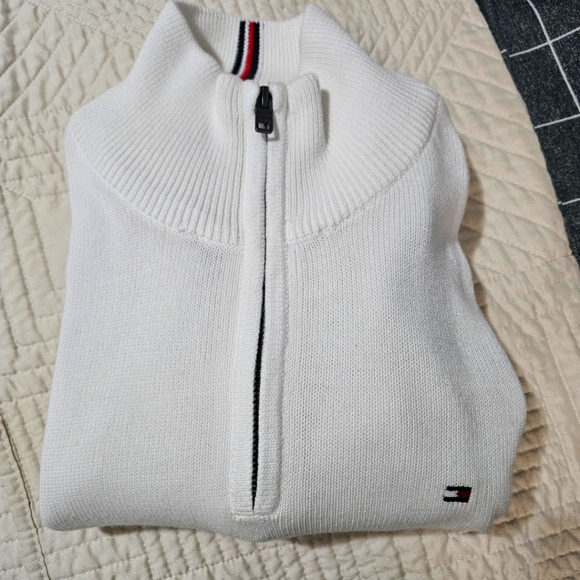 COPY - Tommy sweater - Picture 1 of 2